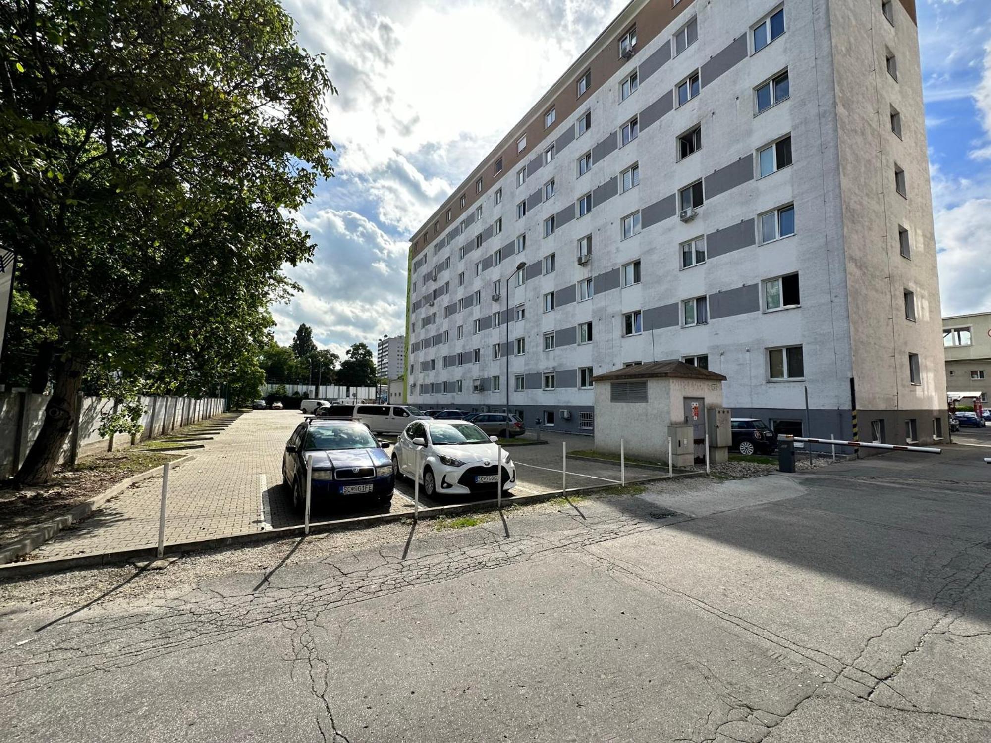 Cozy Studio Apartment In The Wider Center Bratislava Esterno foto